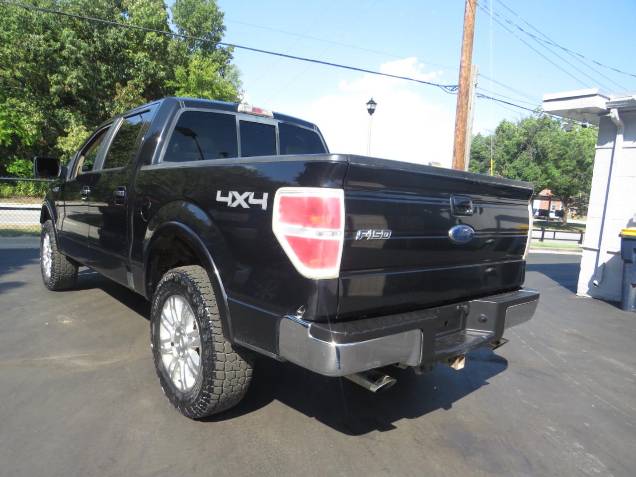 Ford F-150 4WD SuperCrew 145" XLT 2010