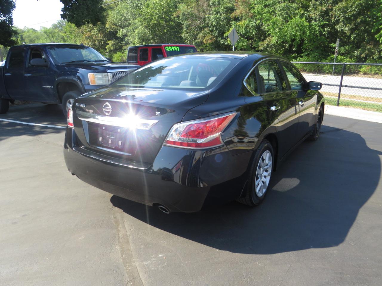 Nissan Altima 4dr Sdn I4 2.5 S 2015