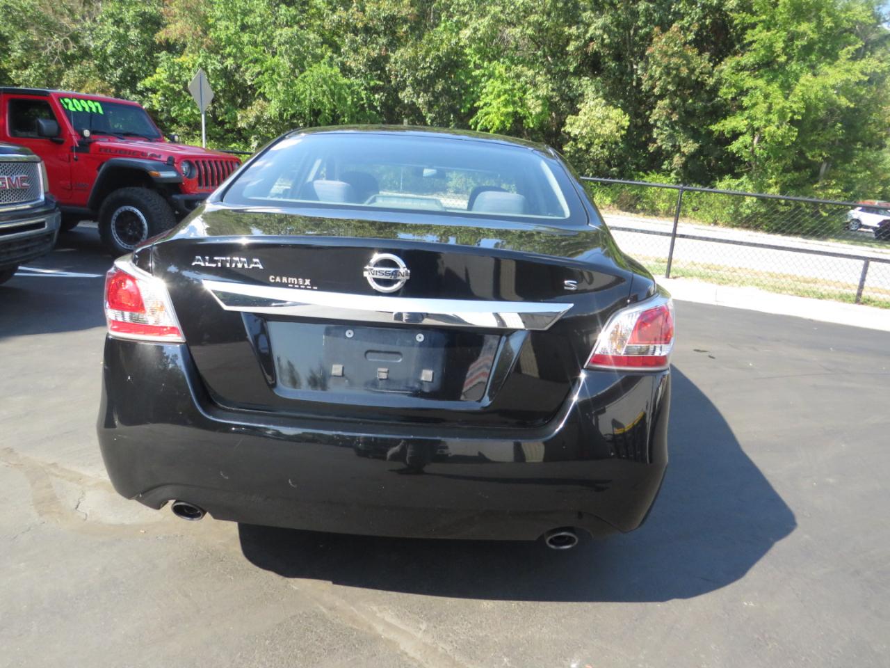 Nissan Altima 4dr Sdn I4 2.5 S 2015