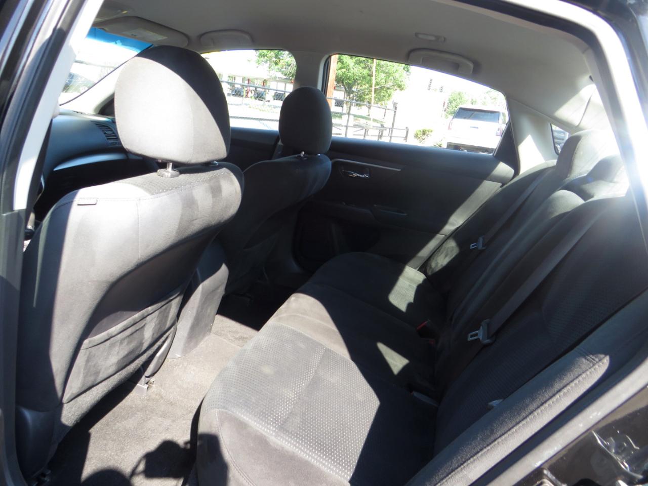 Nissan Altima 4dr Sdn I4 2.5 S 2015