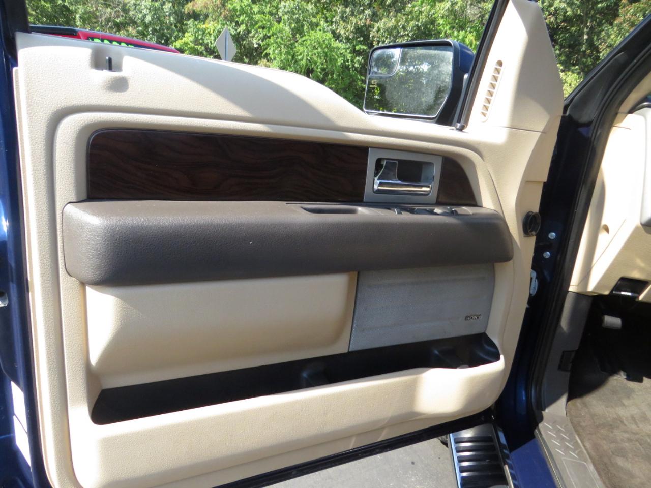 Ford F-150 4WD SuperCrew 145" XLT 2012