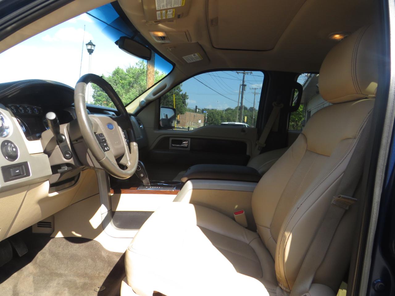 Ford F-150 4WD SuperCrew 145" XLT 2012