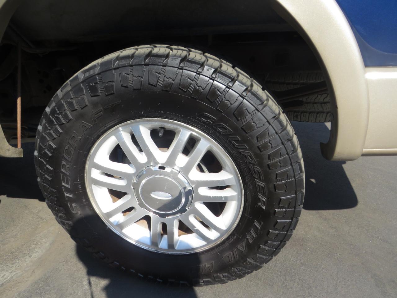 Ford F-150 4WD SuperCrew 145" XLT 2012