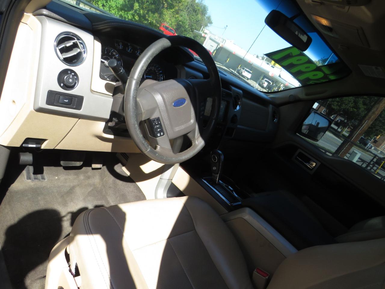Ford F-150 4WD SuperCrew 145" XLT 2012