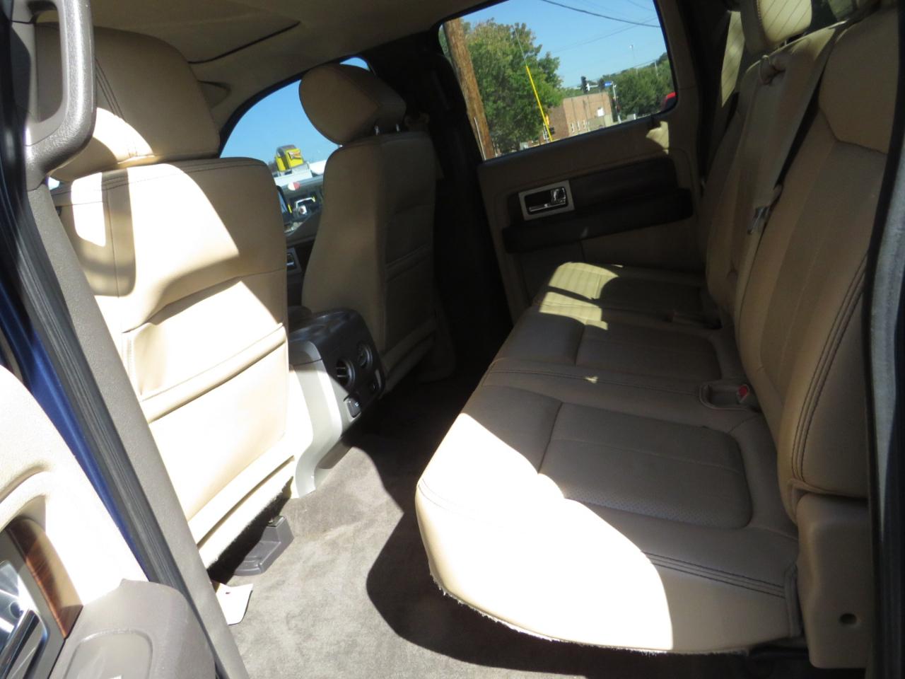 Ford F-150 4WD SuperCrew 145" XLT 2012