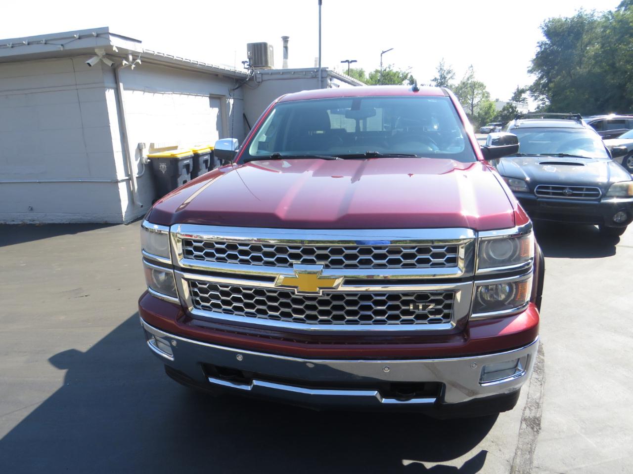 Chevrolet Silverado 1500 4WD Crew Cab 143.5" LTZ w/1LZ 2015