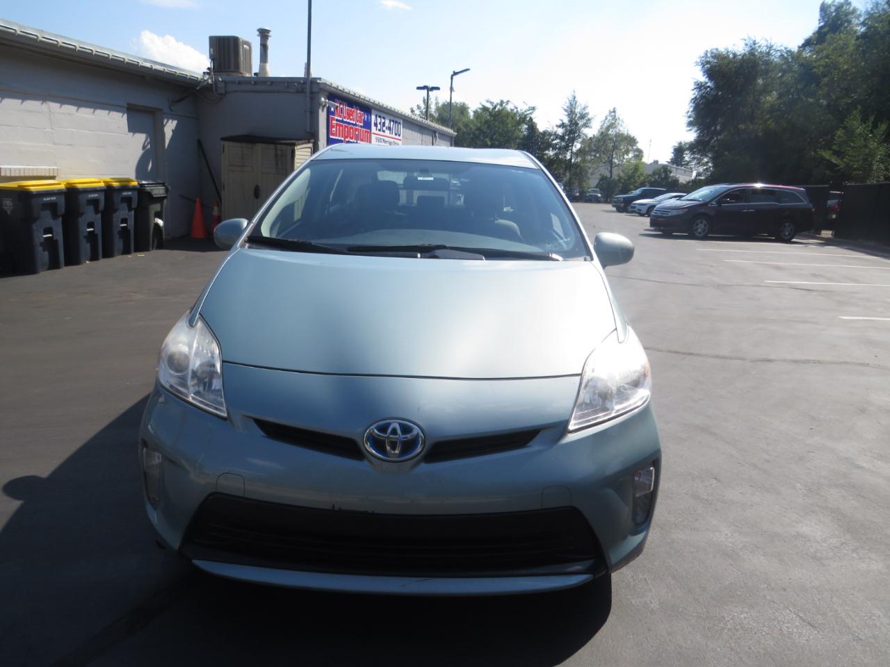 Toyota Prius 5dr HB Three (Natl) 2012