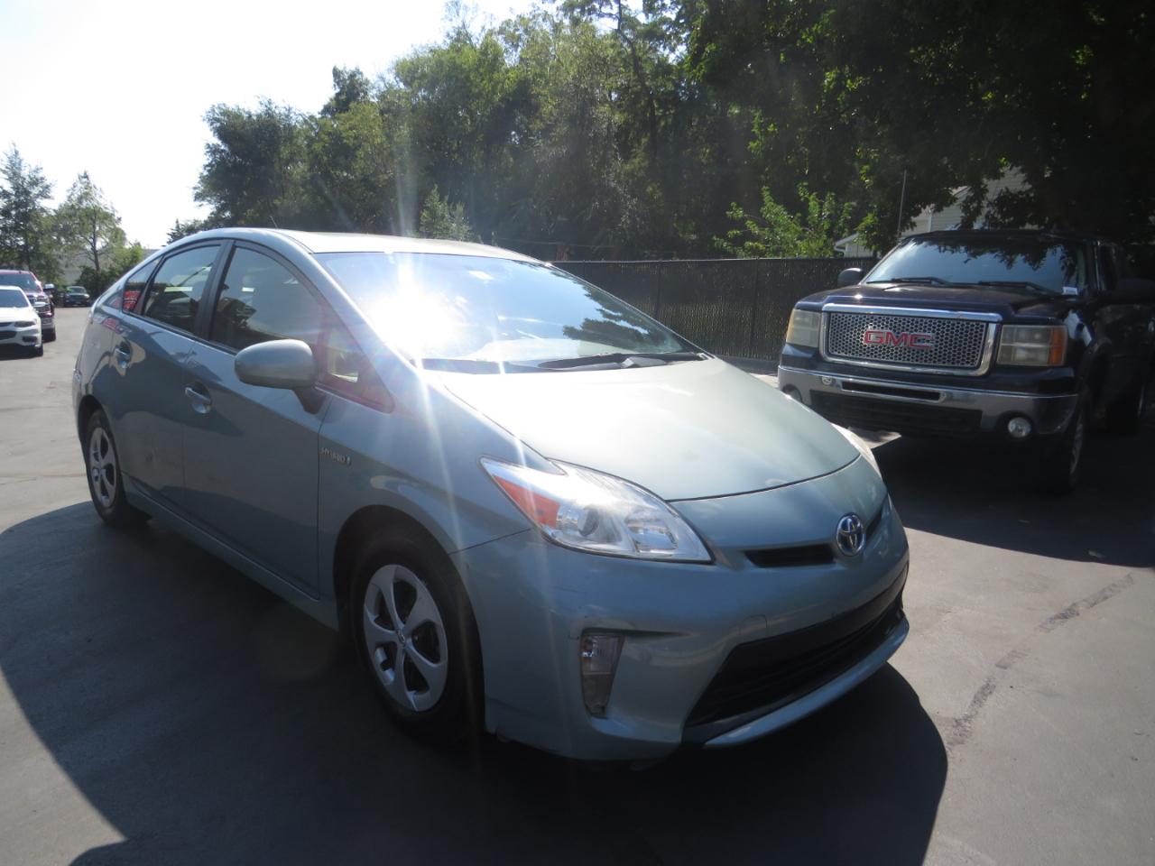 Toyota Prius 5dr HB Three (Natl) 2012