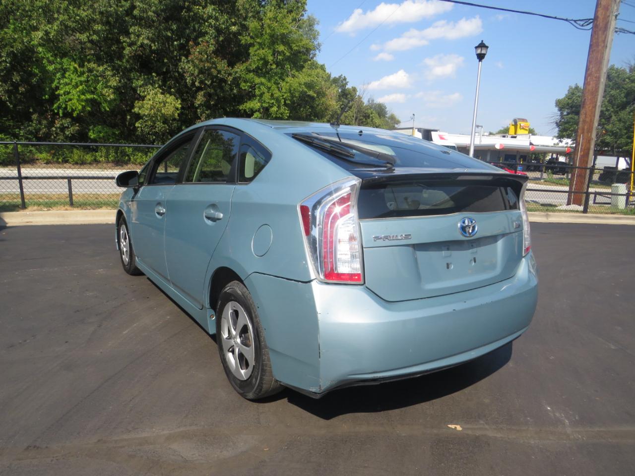 Toyota Prius 5dr HB Three (Natl) 2012