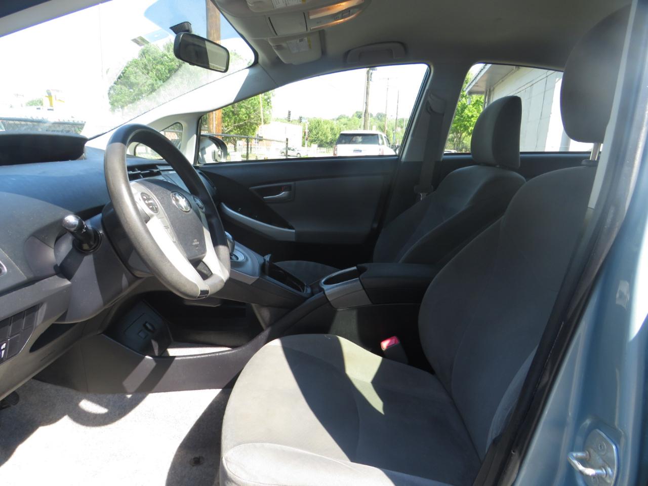 Toyota Prius 5dr HB Three (Natl) 2012