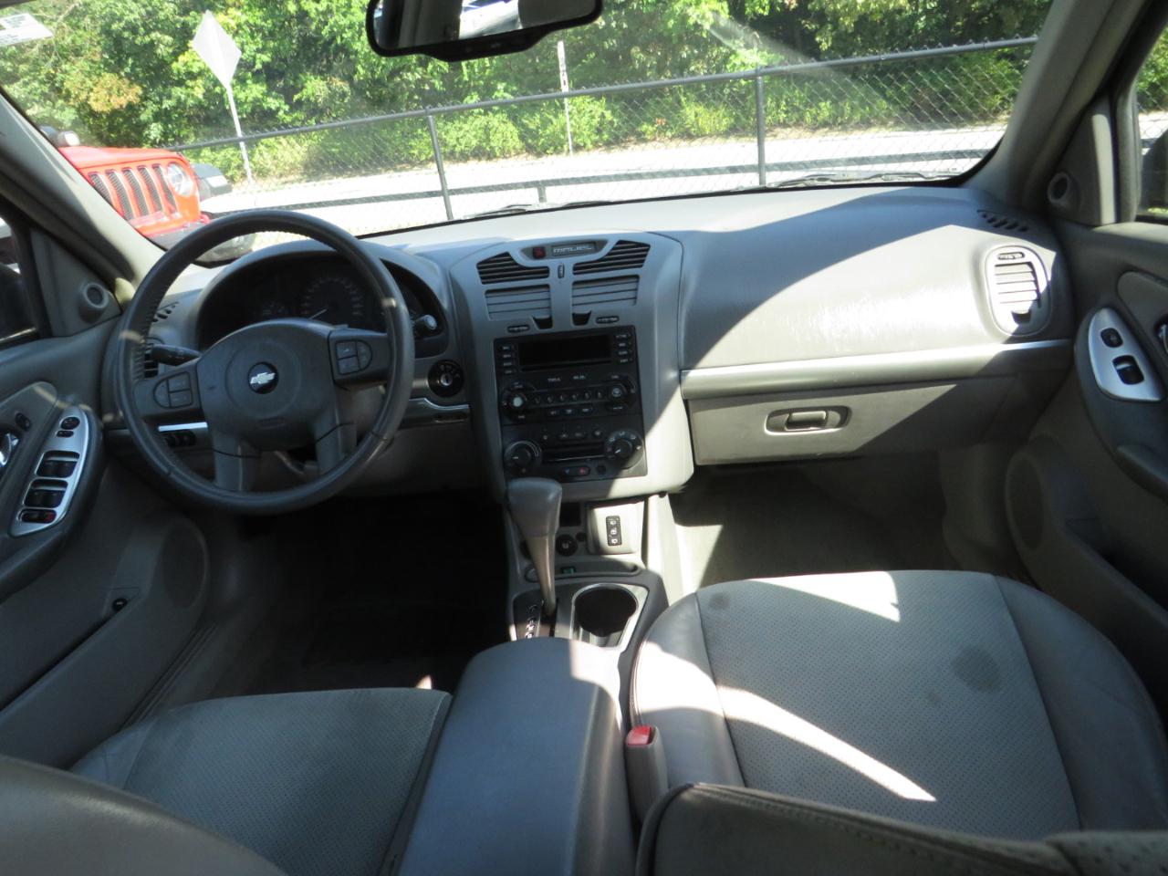 Chevrolet Malibu Maxx 4dr Sdn LT 2005