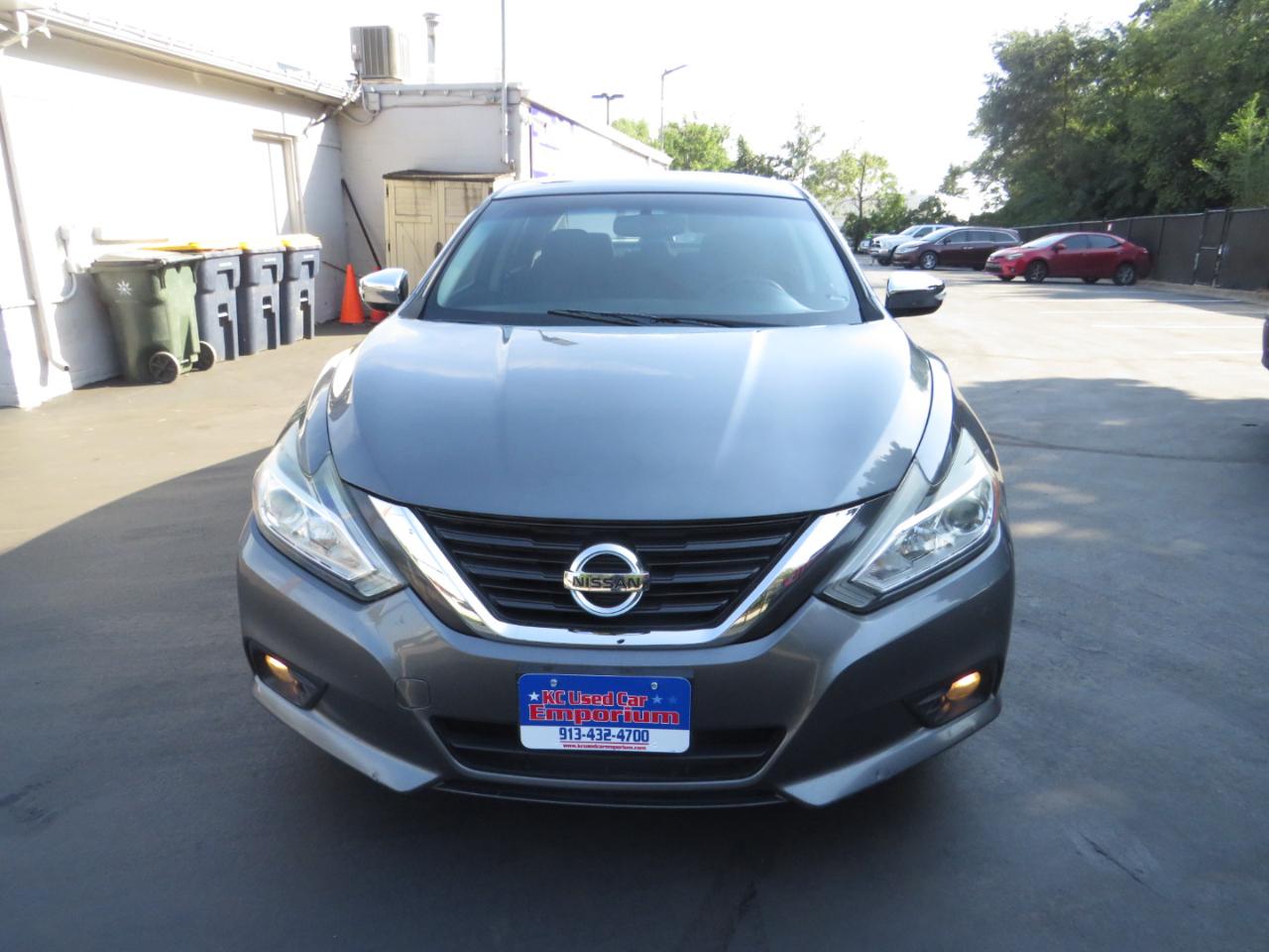 Nissan Altima 4dr Sdn I4 2.5 SV 2016