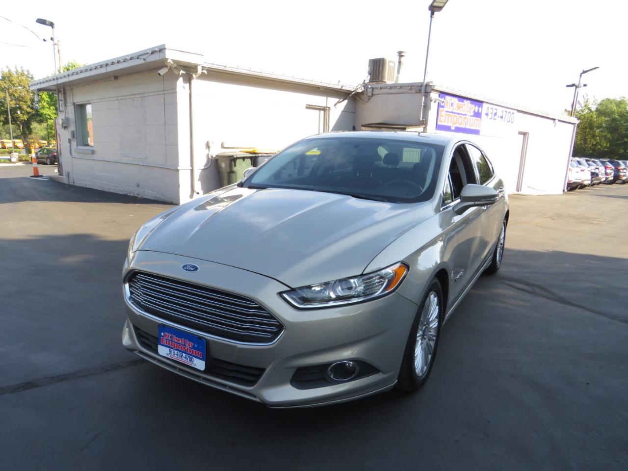 Ford Fusion 4dr Sdn SE Hybrid FWD 2015