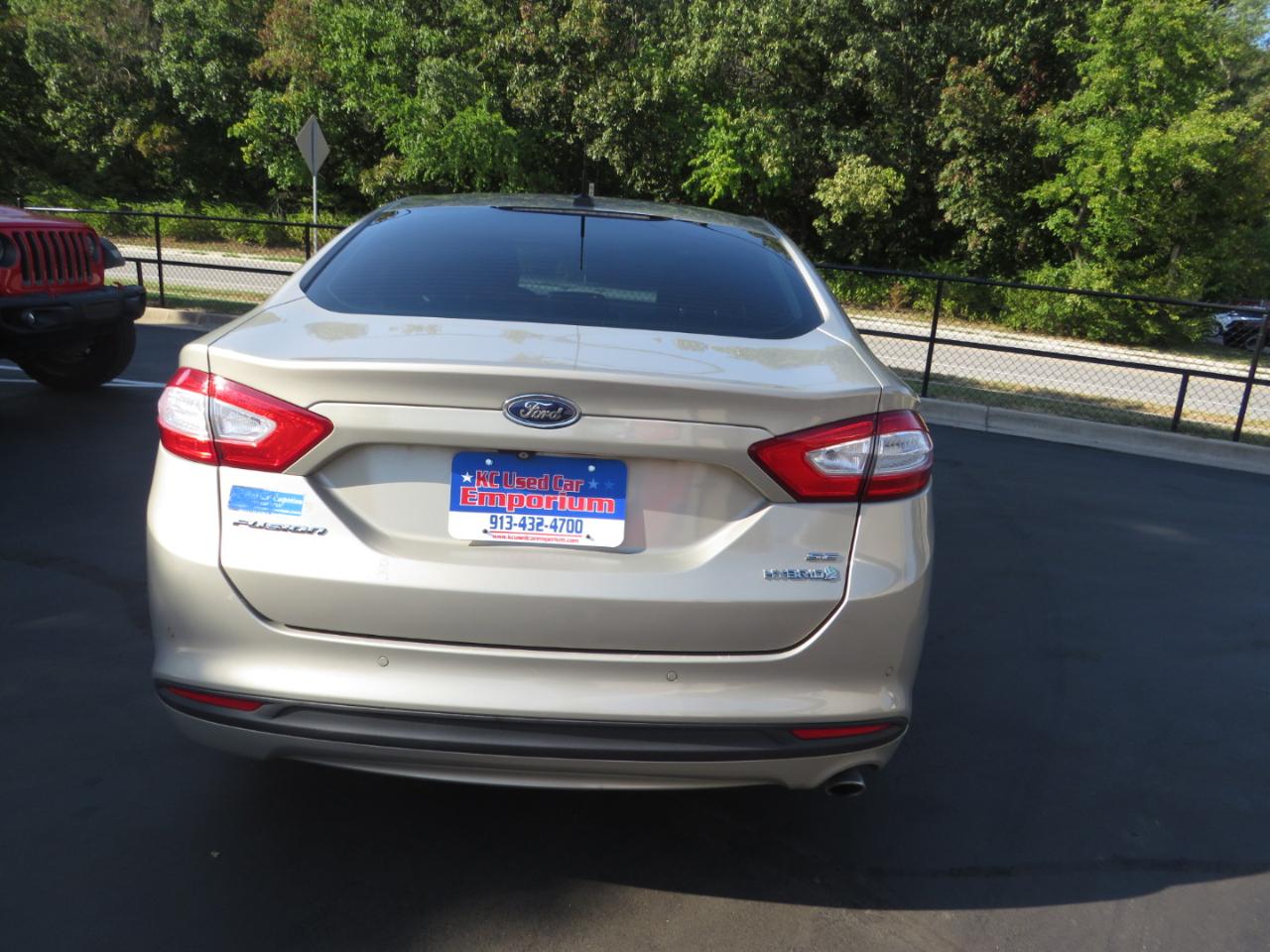 Ford Fusion 4dr Sdn SE Hybrid FWD 2015