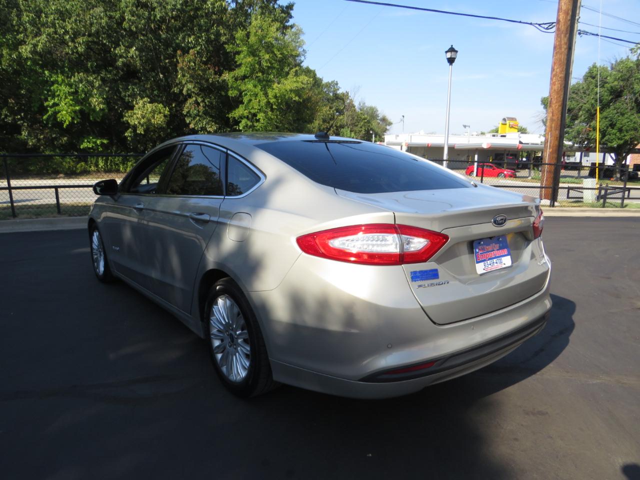 Ford Fusion 4dr Sdn SE Hybrid FWD 2015