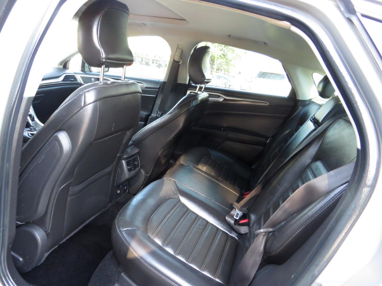 Ford Fusion 4dr Sdn SE Hybrid FWD 2015