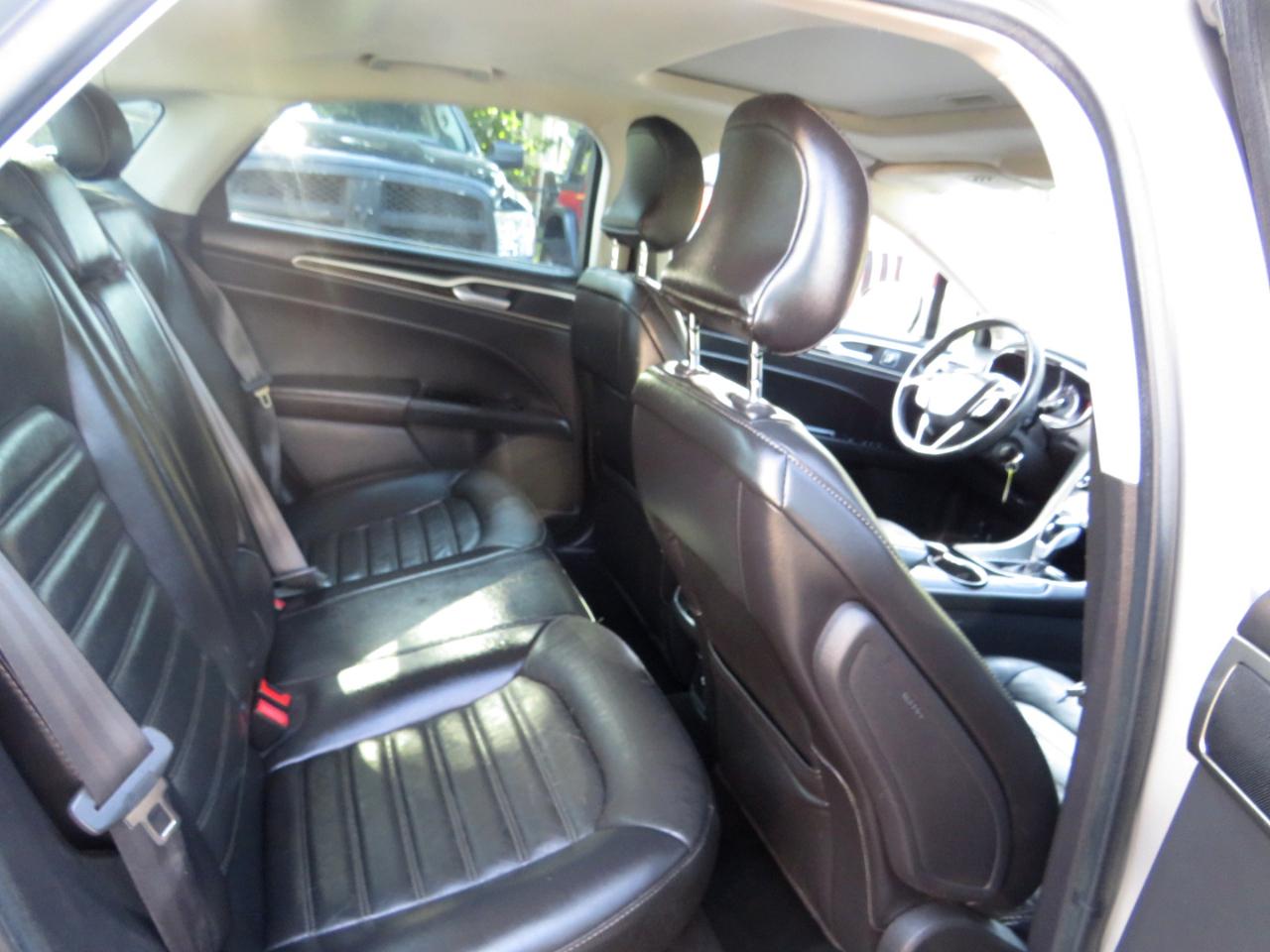 Ford Fusion 4dr Sdn SE Hybrid FWD 2015