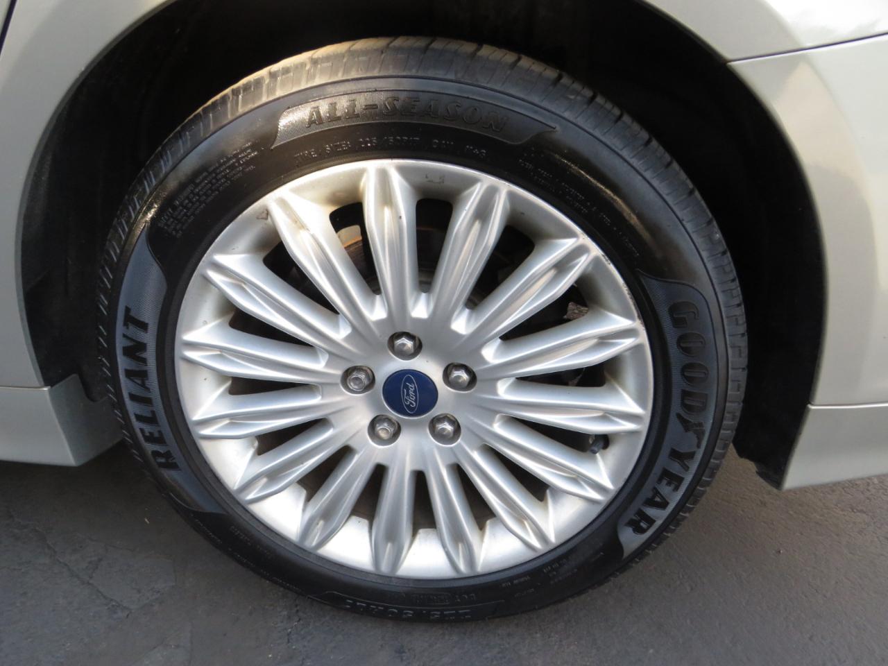 Ford Fusion 4dr Sdn SE Hybrid FWD 2015