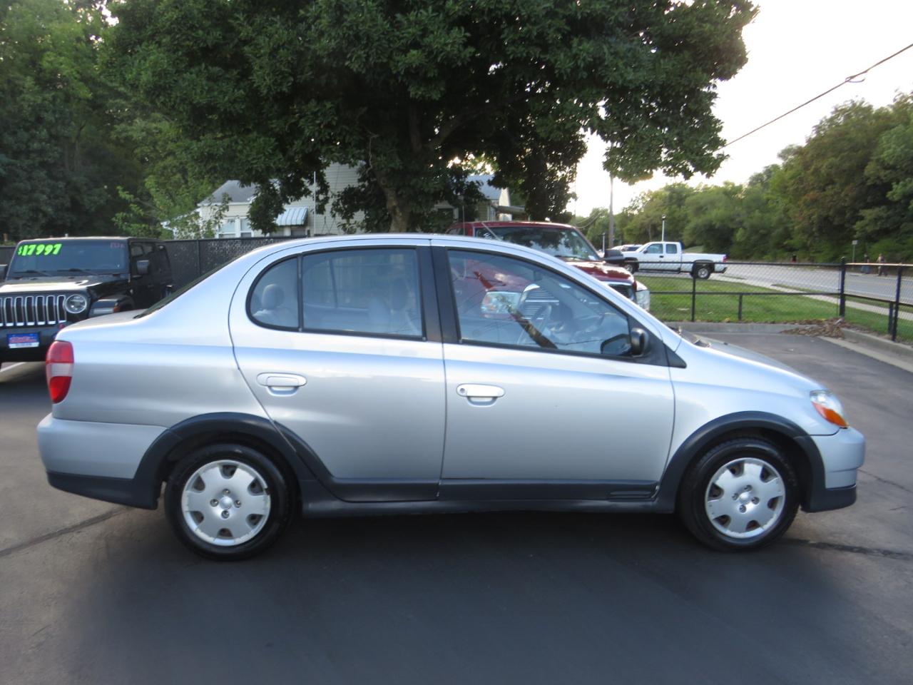 Toyota ECHO 4dr Sdn Manual (Natl) 2002