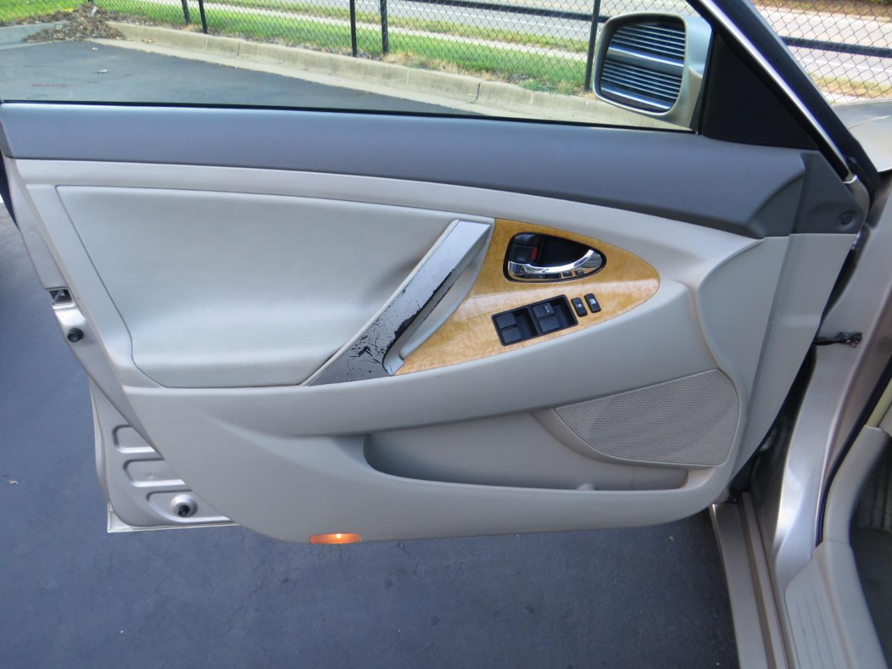 Toyota Camry 4dr Sdn V6 Auto XLE (Natl) 2007