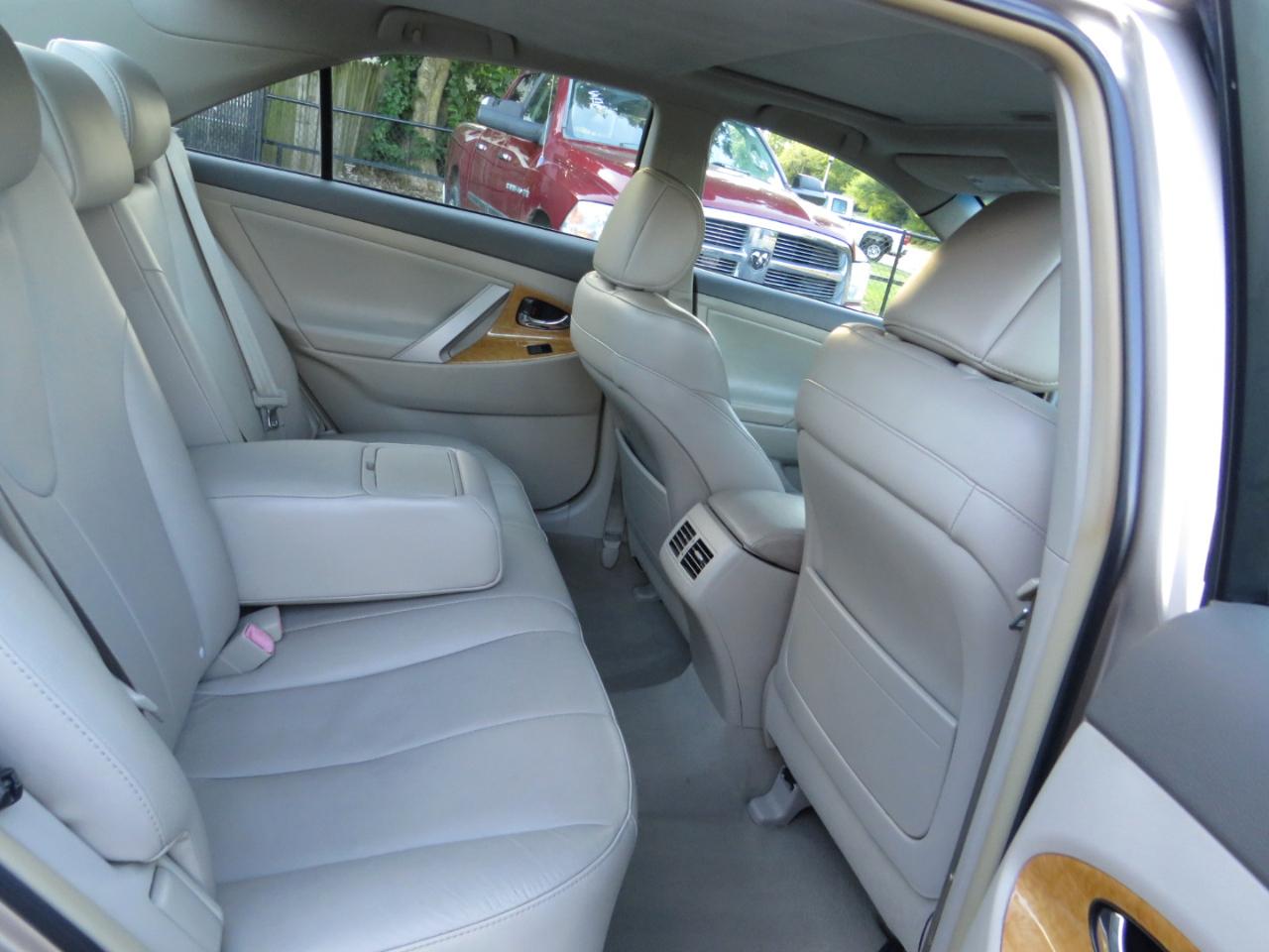 Toyota Camry 4dr Sdn V6 Auto XLE (Natl) 2007