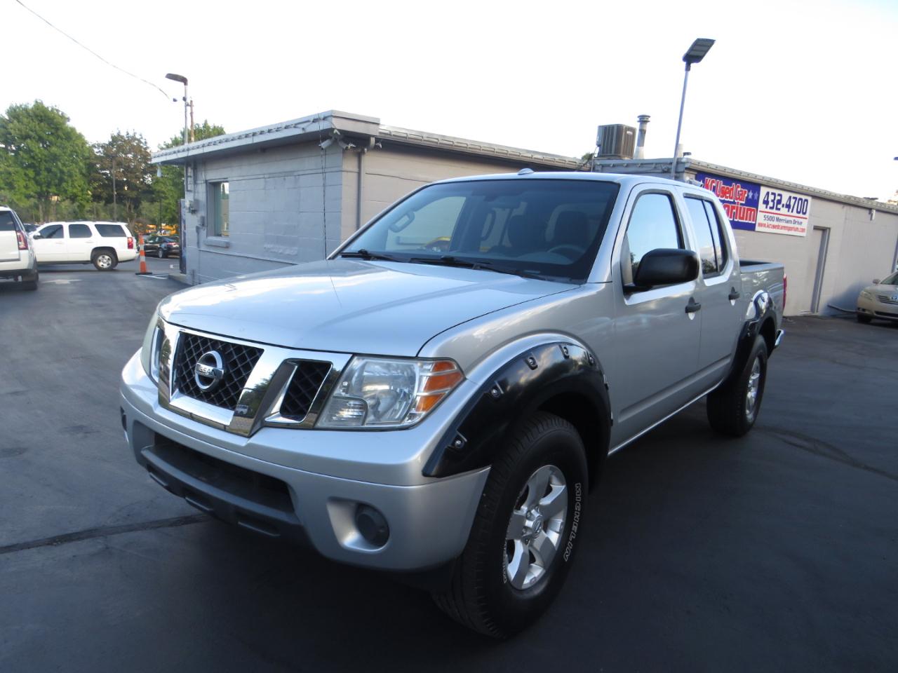 Nissan Frontier 4WD Crew Cab SWB Auto SV 2013