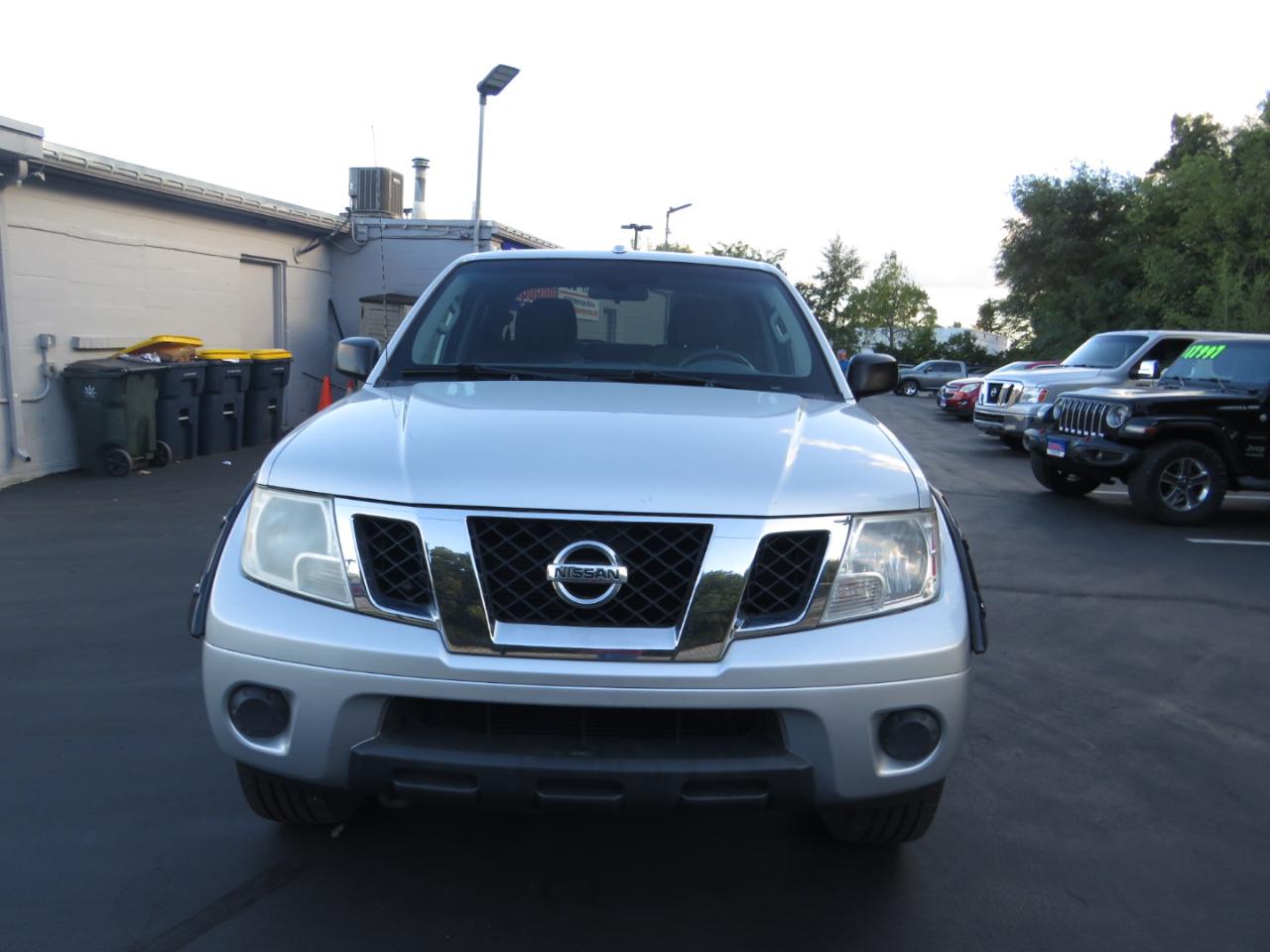 Nissan Frontier 4WD Crew Cab SWB Auto SV 2013