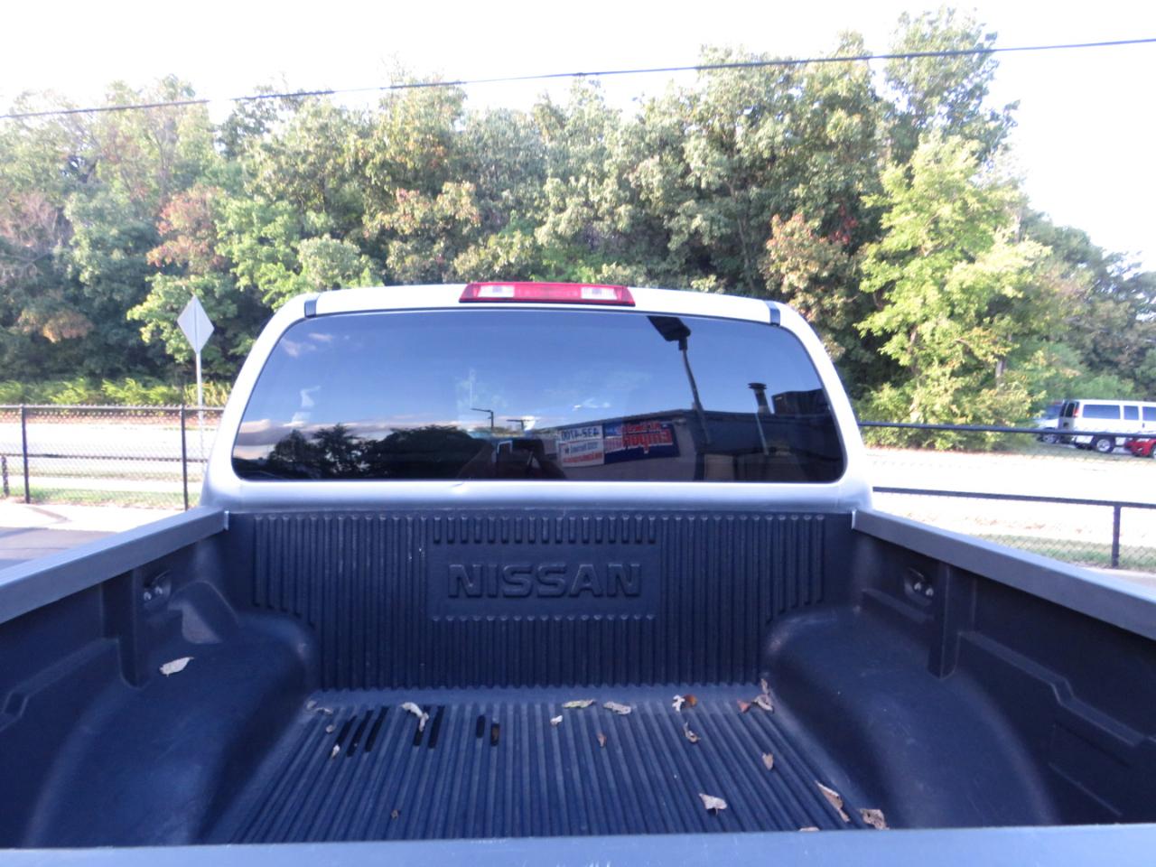 Nissan Frontier 4WD Crew Cab SWB Auto SV 2013