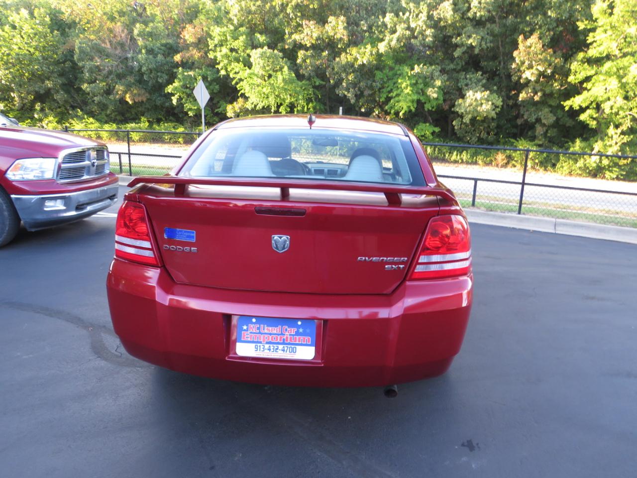 Dodge Avenger 4dr Sdn R/T 2009