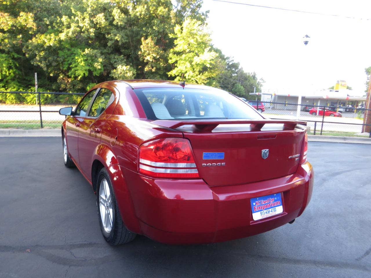Dodge Avenger 4dr Sdn R/T 2009