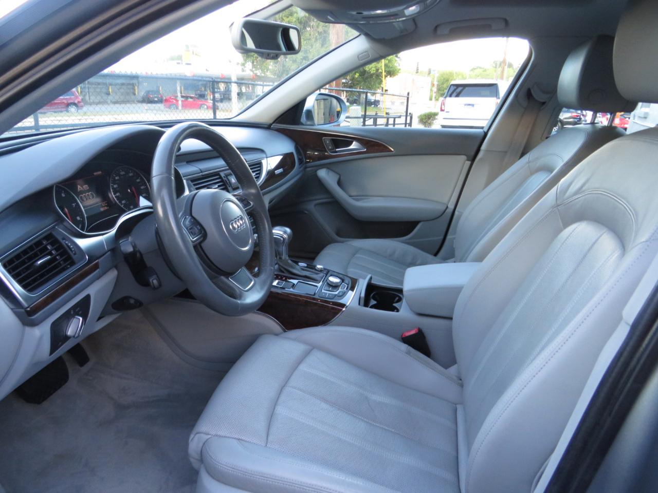 Audi A6 4dr Sdn quattro 3.0T Prestige 2012
