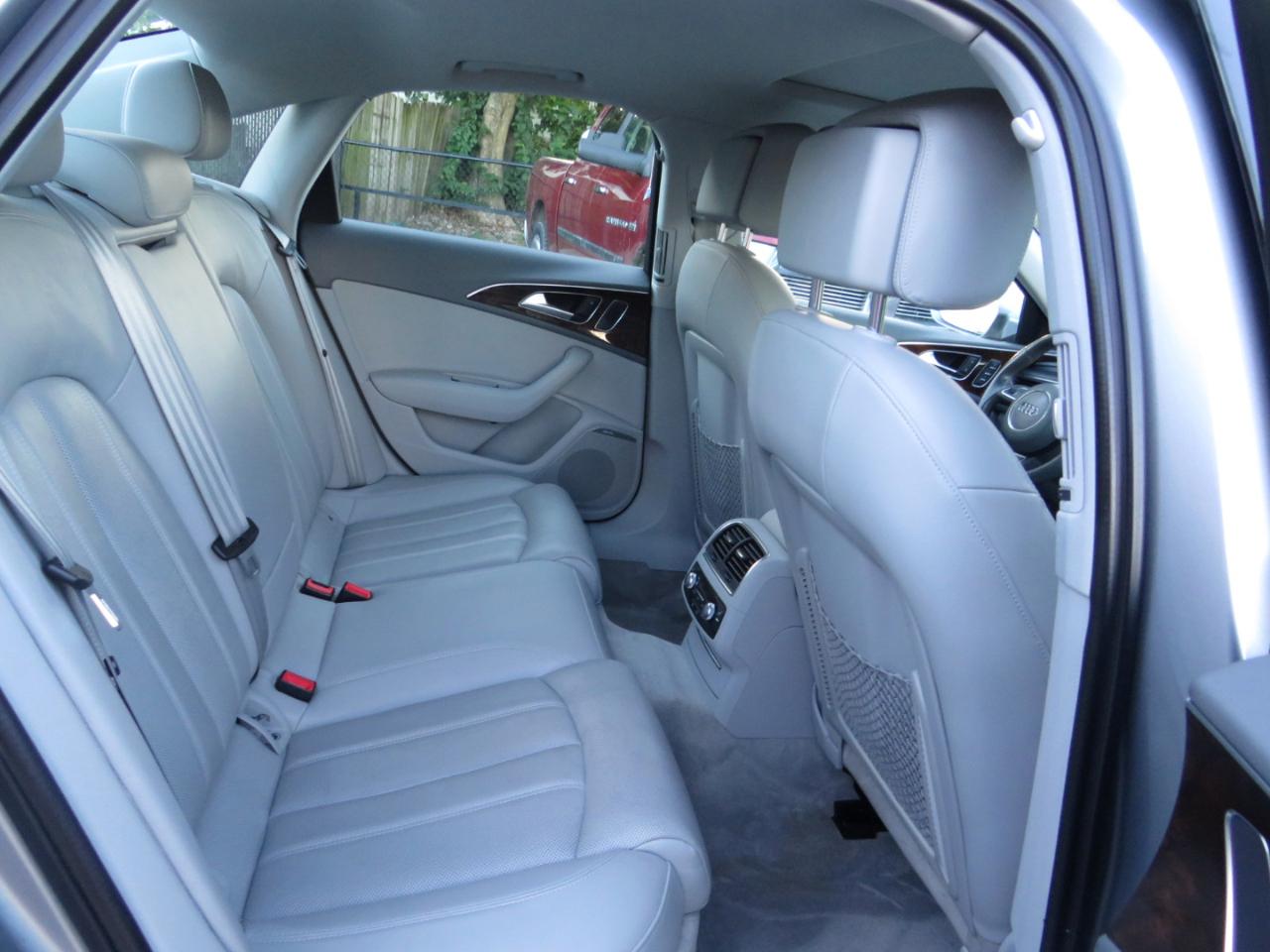 Audi A6 4dr Sdn quattro 3.0T Prestige 2012
