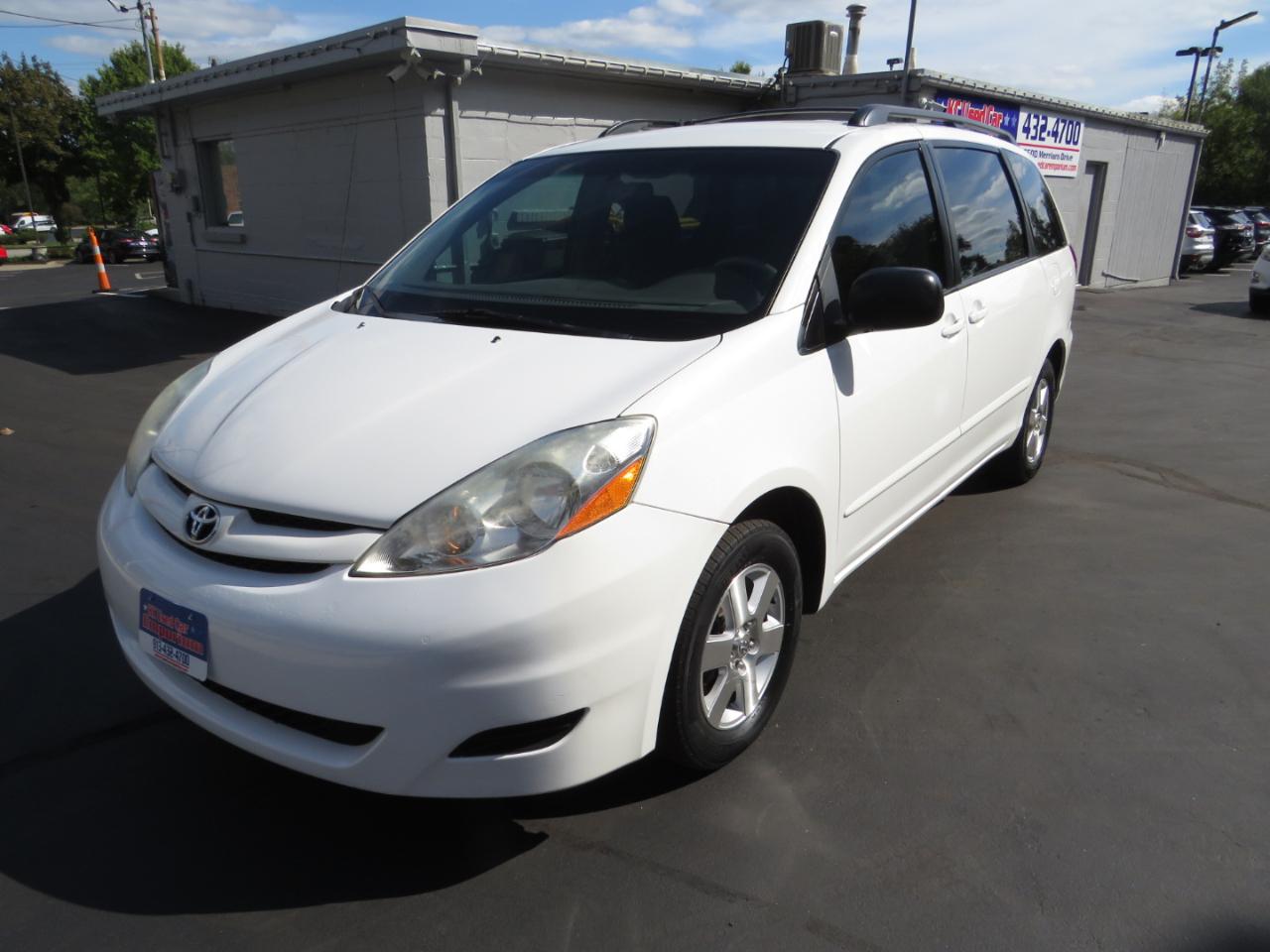 Toyota Sienna 5dr 7-Pass Van CE FWD (Natl) 2008