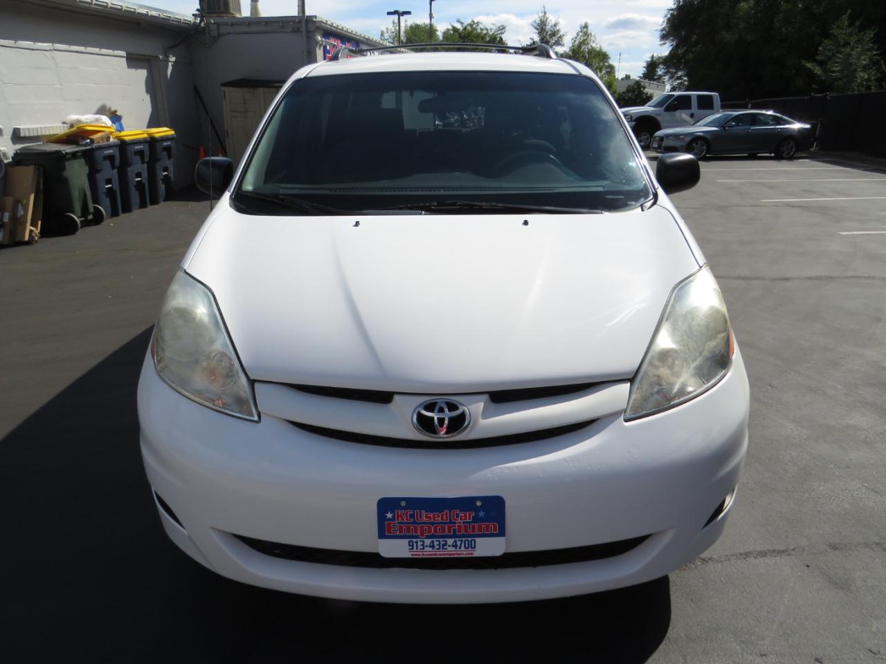 Toyota Sienna 5dr 7-Pass Van CE FWD (Natl) 2008