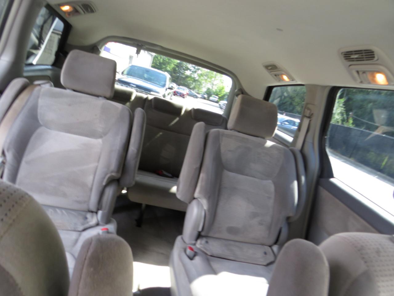 Toyota Sienna 5dr 7-Pass Van CE FWD (Natl) 2008