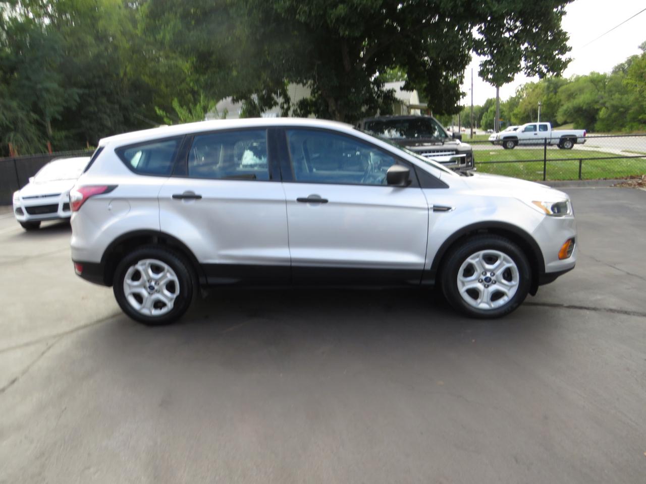 Ford Escape S FWD 2017