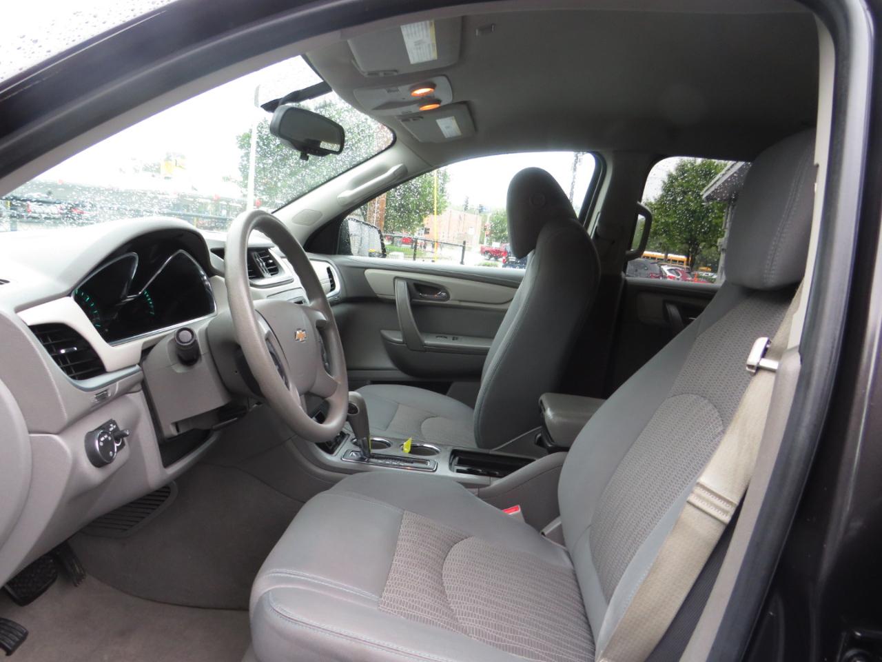 Chevrolet Traverse FWD 4dr LS w/1LS 2016
