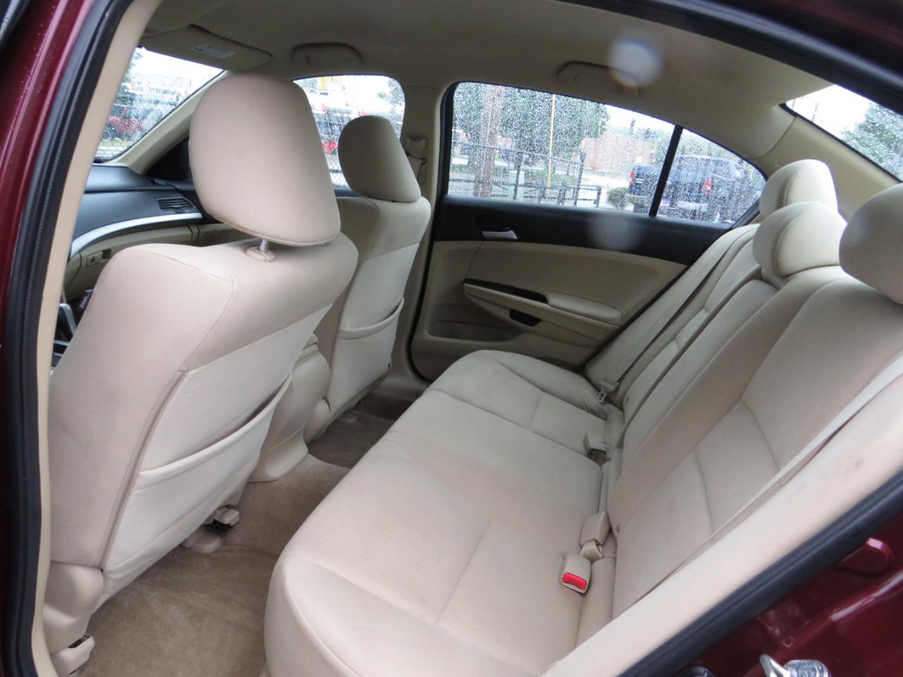 Honda Accord Sdn 4dr I4 Auto LX Premium 2012