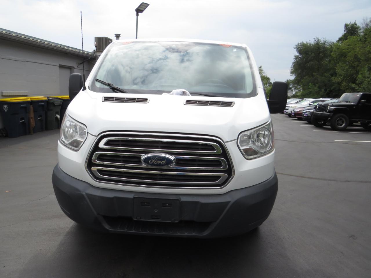 Ford Transit Wagon T-350 148" Low Roof XLT Sliding RH Dr 2017