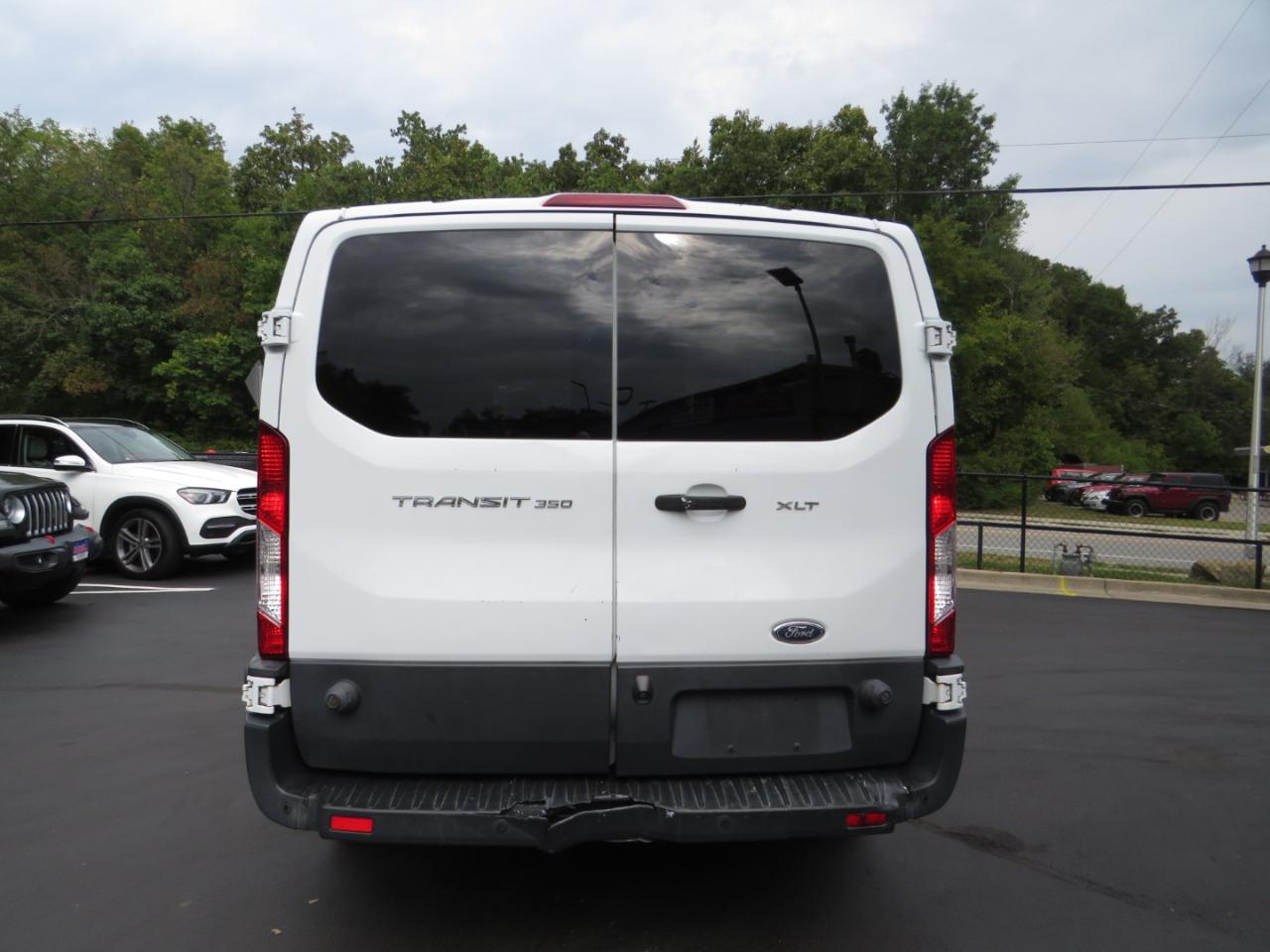 Ford Transit Wagon T-350 148" Low Roof XLT Sliding RH Dr 2017