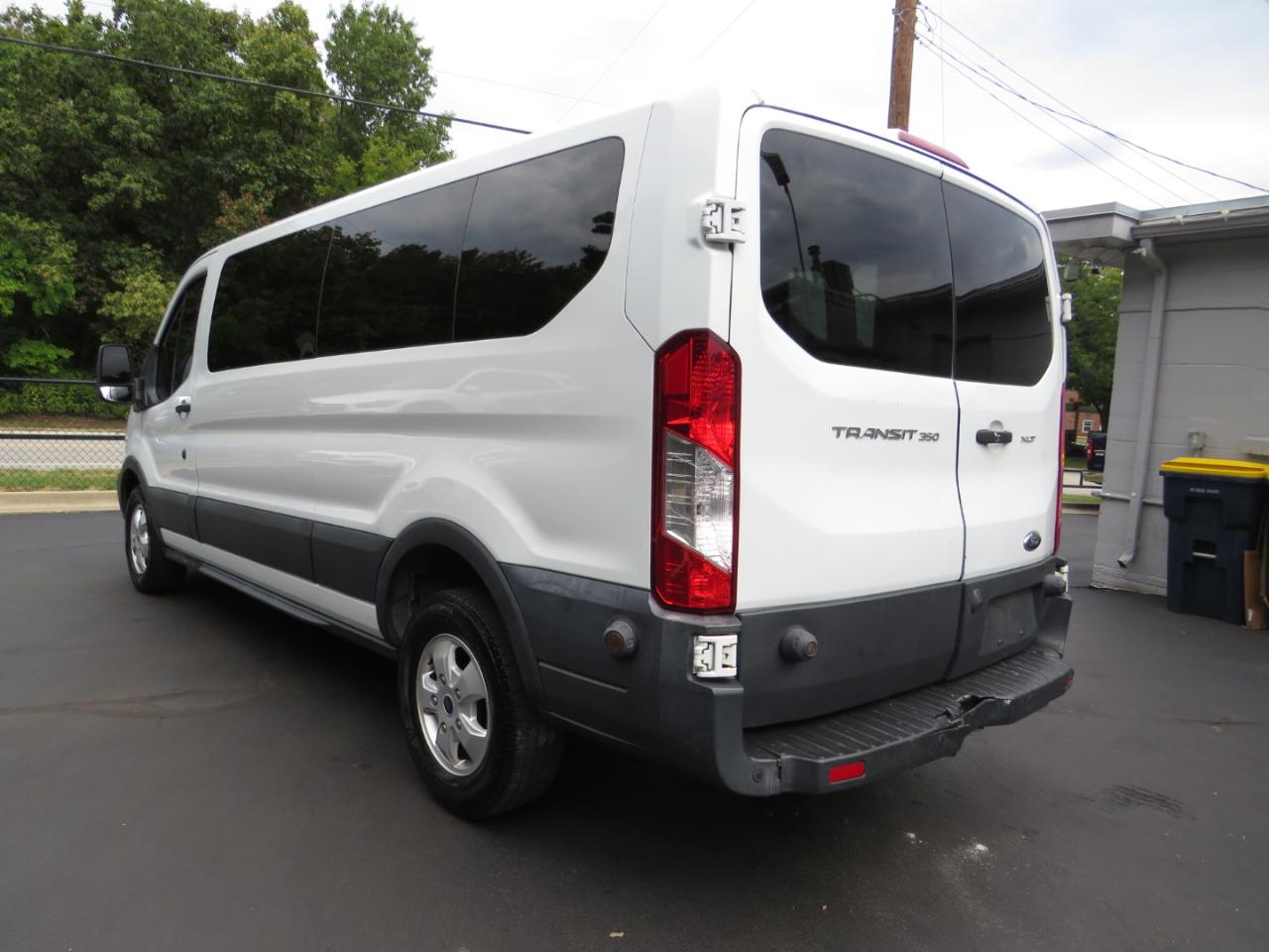 Ford Transit Wagon T-350 148" Low Roof XLT Sliding RH Dr 2017