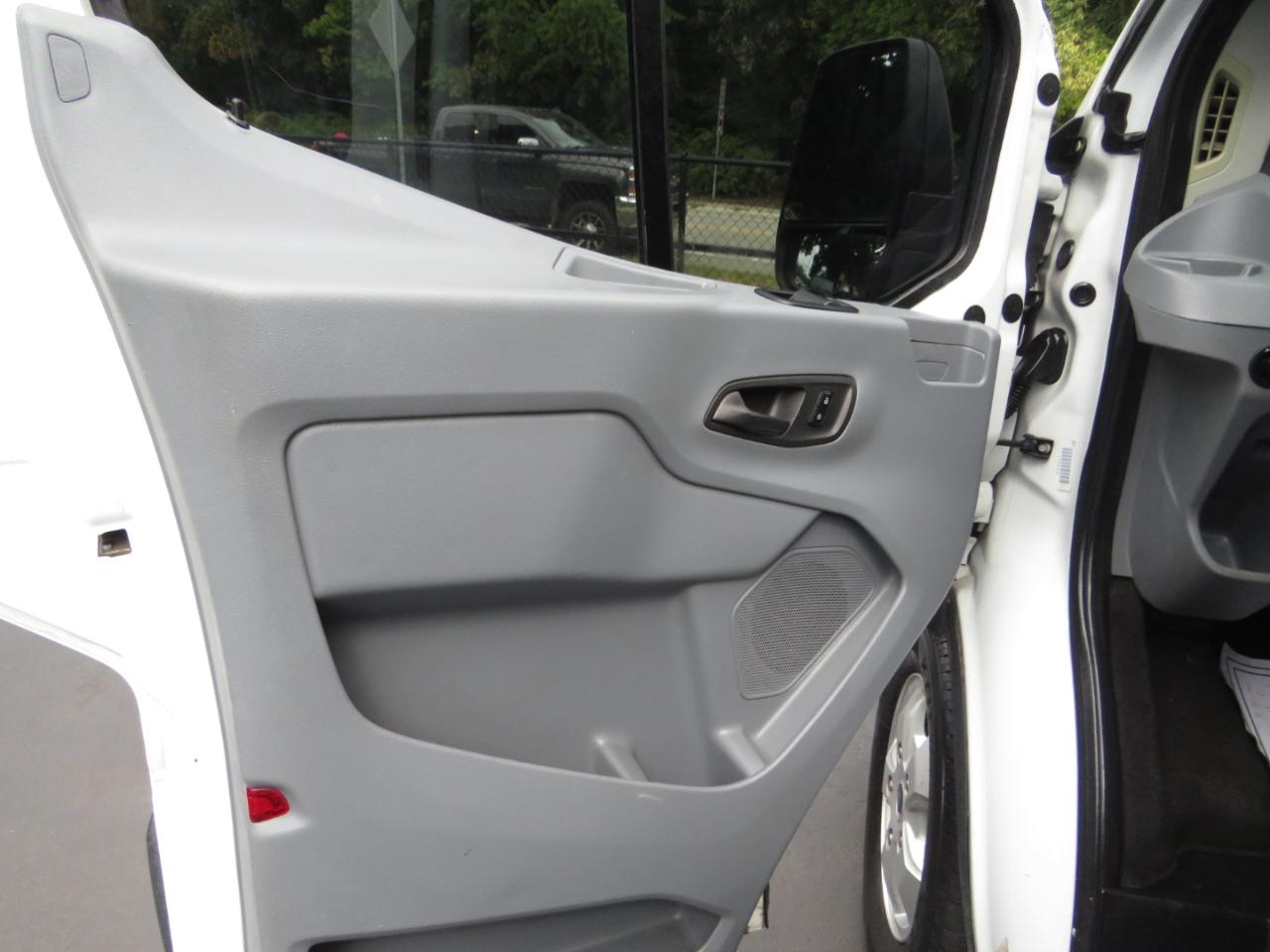 Ford Transit Wagon T-350 148" Low Roof XLT Sliding RH Dr 2017