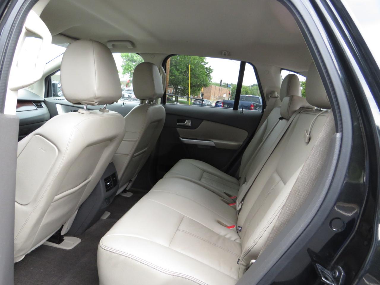 Ford Edge 4dr Limited FWD 2014