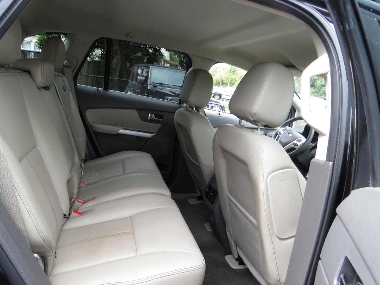 Ford Edge 4dr Limited FWD 2014