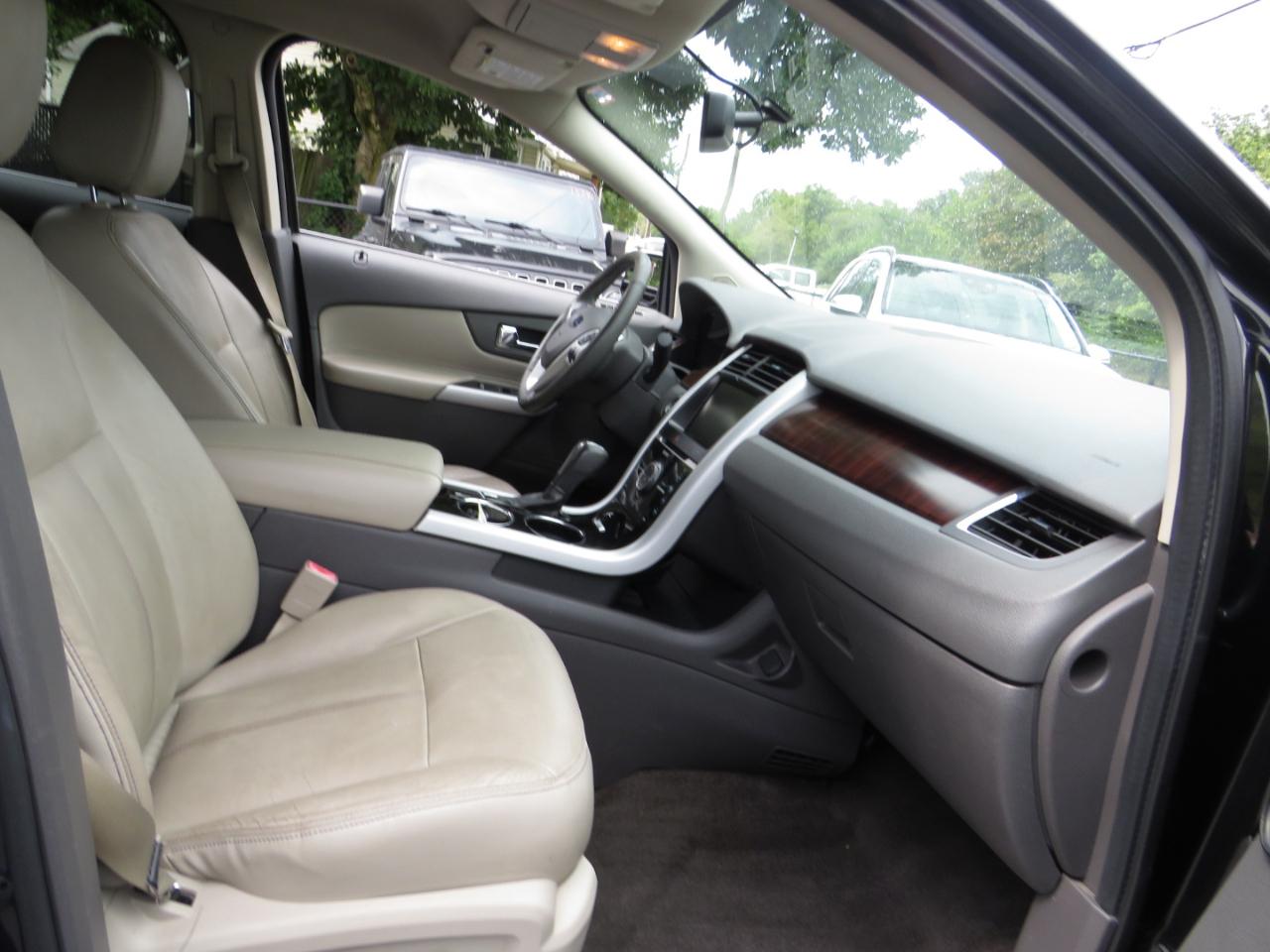 Ford Edge 4dr Limited FWD 2014