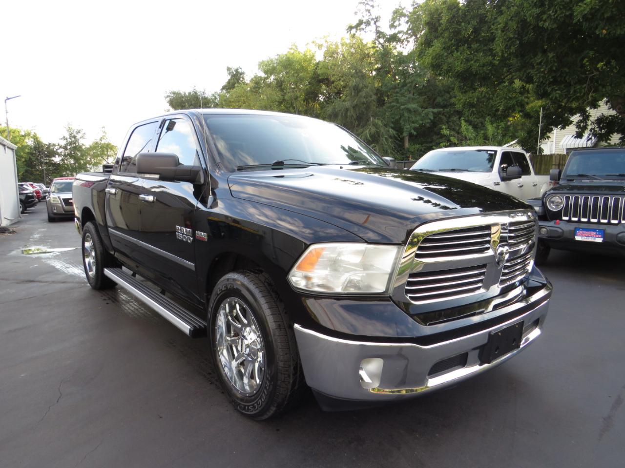 RAM 1500 4WD Crew Cab 140.5" Big Horn 2013
