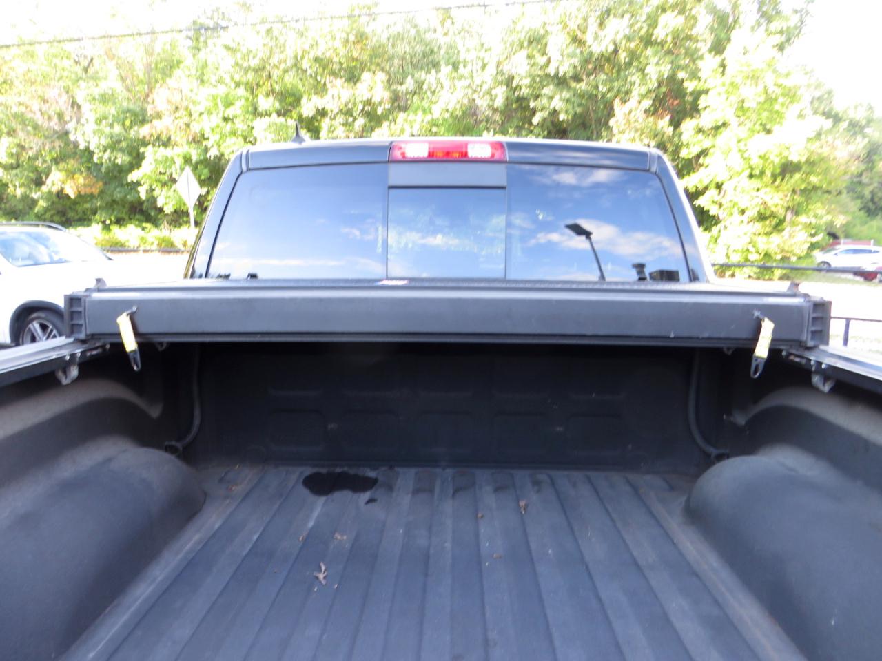 RAM 1500 4WD Crew Cab 140.5" Big Horn 2013