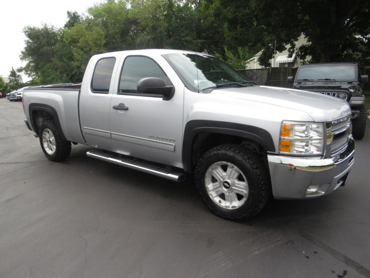 Chevrolet Silverado 1500 4WD Ext Cab 143.5" LT 2013