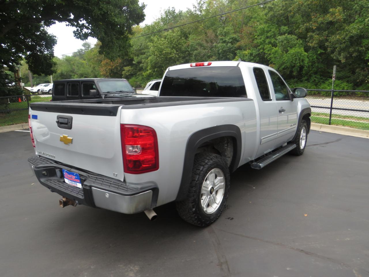Chevrolet Silverado 1500 4WD Ext Cab 143.5" LT 2013