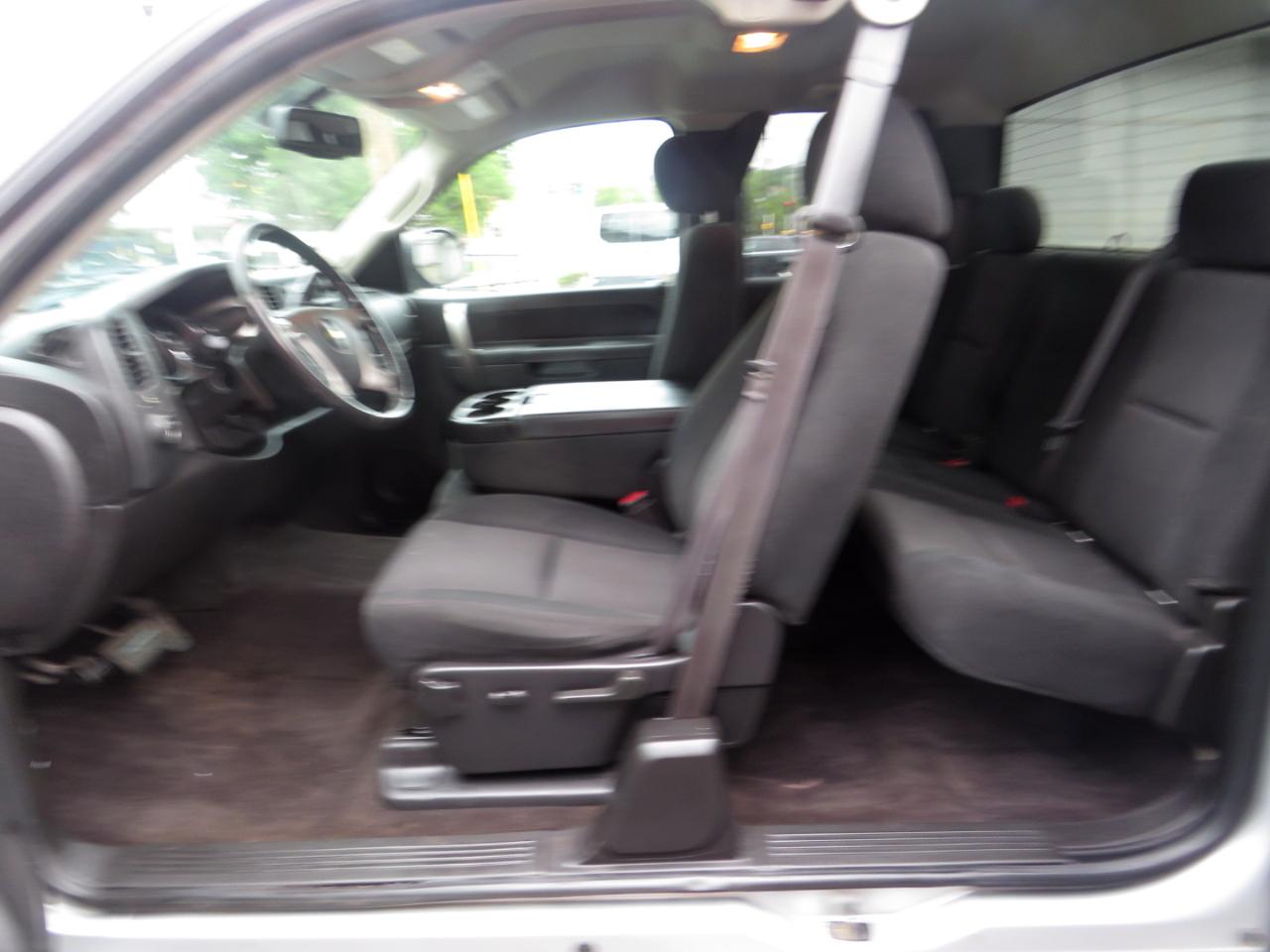 Chevrolet Silverado 1500 4WD Ext Cab 143.5" LT 2013